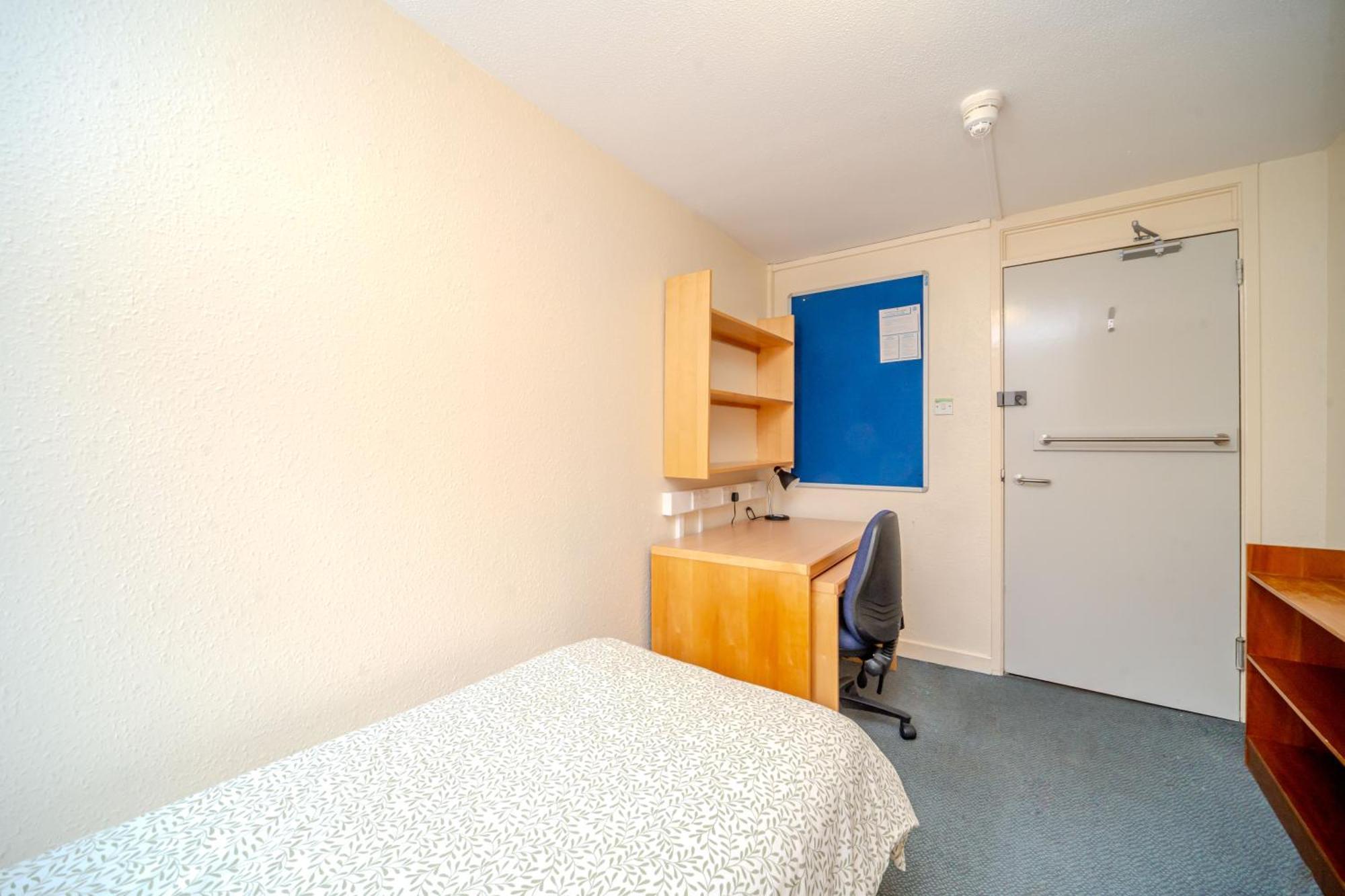 Joivy Budget 4,5 And 6 Bed Private Flats, In Historic Old Town (Adults Only) Εδιμβούργο Εξωτερικό φωτογραφία